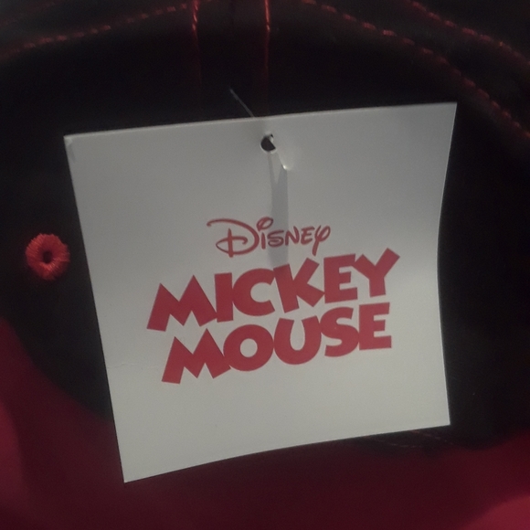 Mickey Mouse hat for kids - Picture 3 of 6